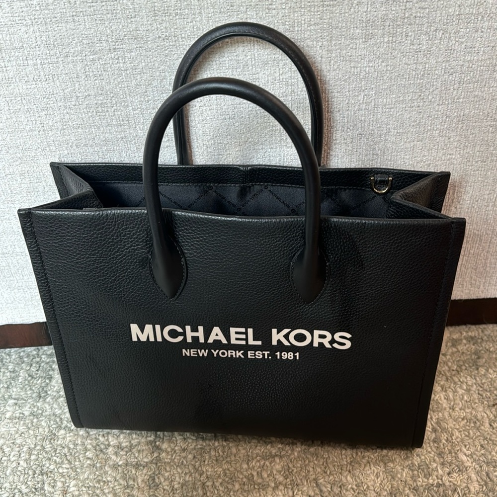 Brand New michael kors work tote